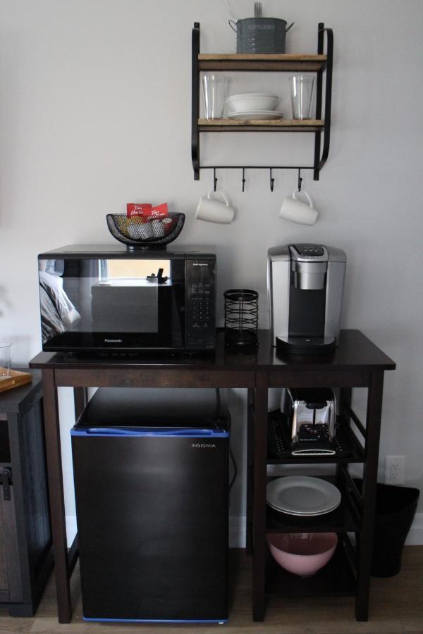 Woodslee Bed And Breakfast Belle River Екстер'єр фото