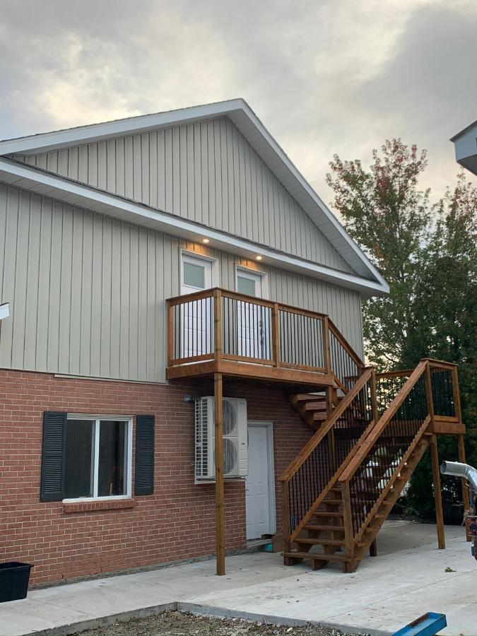Woodslee Bed And Breakfast Belle River Екстер'єр фото