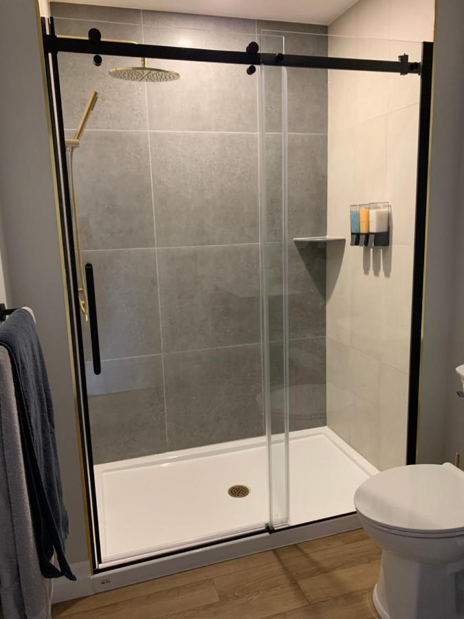 Woodslee Bed And Breakfast Belle River Екстер'єр фото