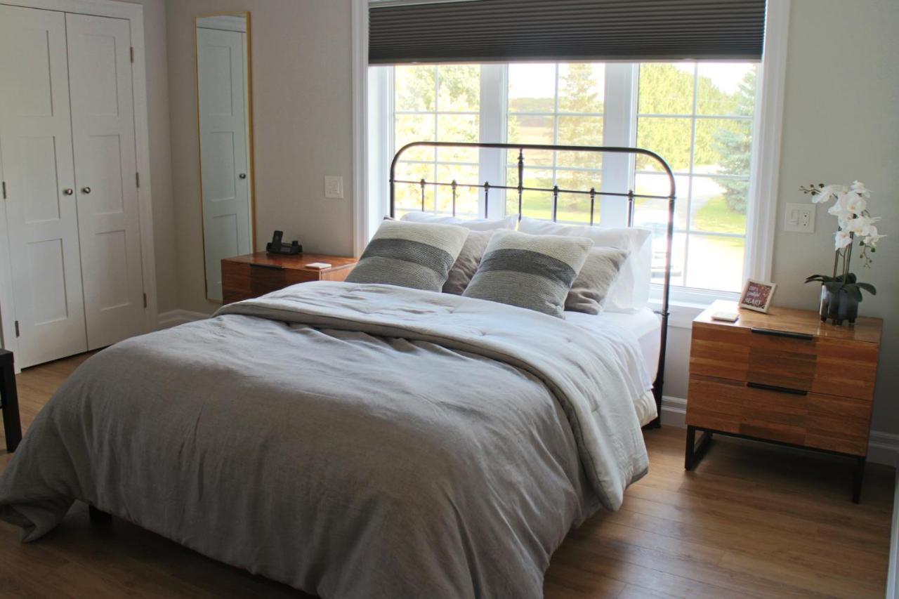 Woodslee Bed And Breakfast Belle River Екстер'єр фото